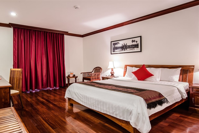 Imagen general del Hotel ROYAL CROWN HOTEL. Foto 14