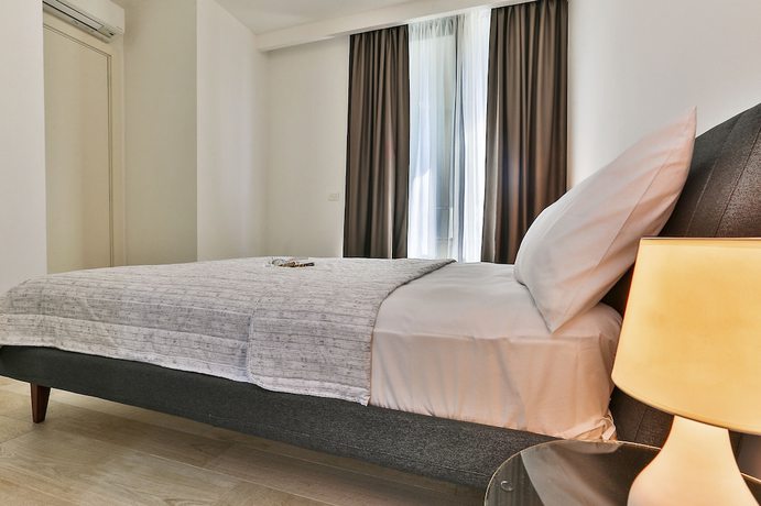 Imagen de la habitación del Hotel ROYAL GARDENS Apartments. Foto 2