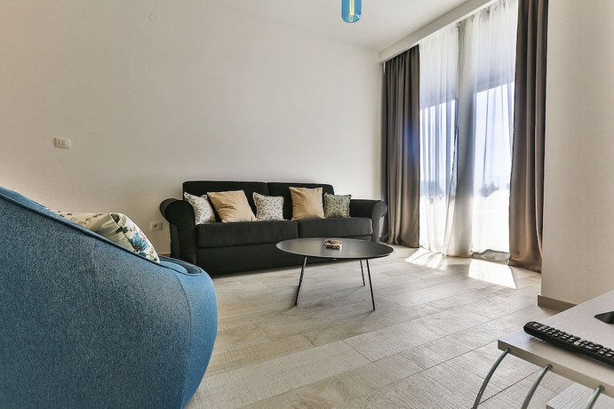 Imagen de la habitación del Hotel ROYAL GARDENS Apartments. Foto 8