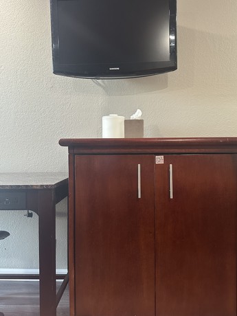 Imagen de la habitación del Hotel ROYAL MOTEL TRACY LLC. Foto 9