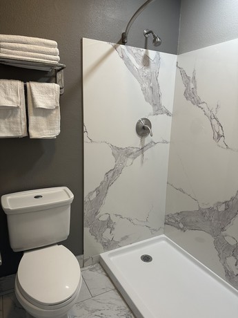 Imagen de la habitación del Hotel ROYAL MOTEL TRACY LLC. Foto 10