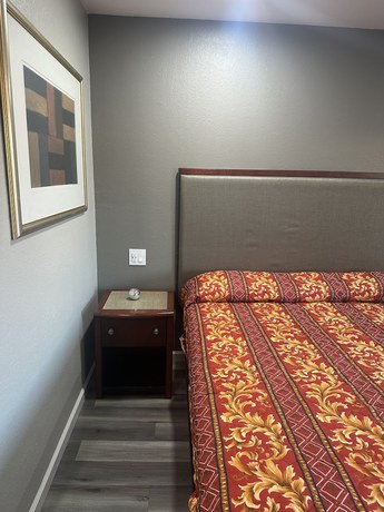 Imagen de la habitación del Hotel ROYAL MOTEL TRACY LLC. Foto 11