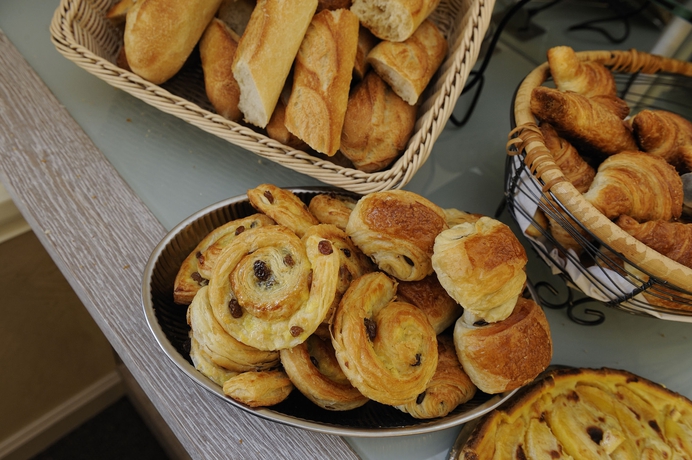 Imagen del bar/restaurante del Hotel ROYAL, París. Foto 3