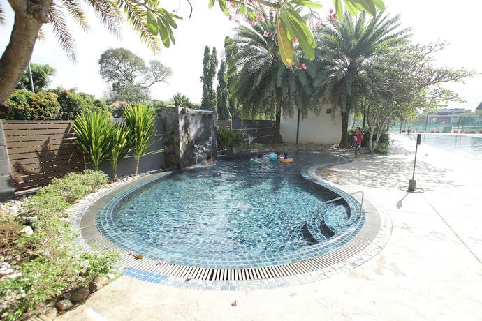 Imagen de la piscina del Hotel RPGC Garden Hotel. Foto 18