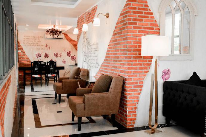 Imagen de los interiores del Hotel RQ Bangkok Sukhumvit 107 by Collection O. Foto 19