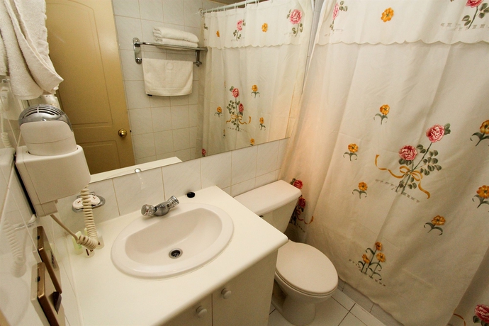 Imagen de la habitación del Hotel RQ City Center. Foto 11