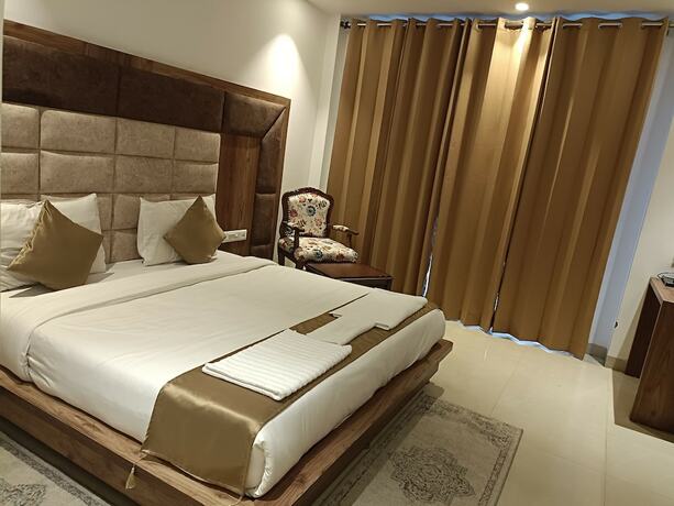 Imagen de la habitación del Hotel RR HOTEL AND RESORT. Foto 18