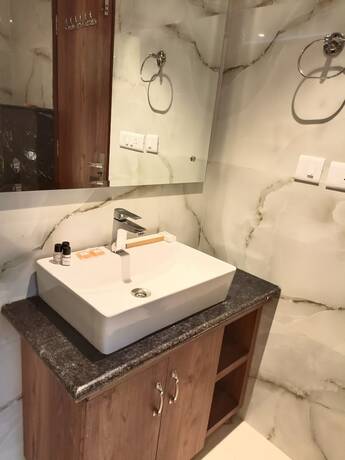 Imagen de la habitación del Hotel RR HOTEL AND RESORT. Foto 20