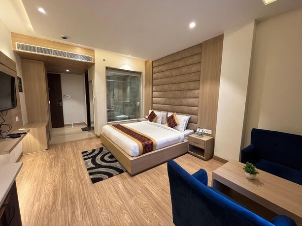 Imagen de la habitación del Hotel RRV with Free Parking. Foto 1