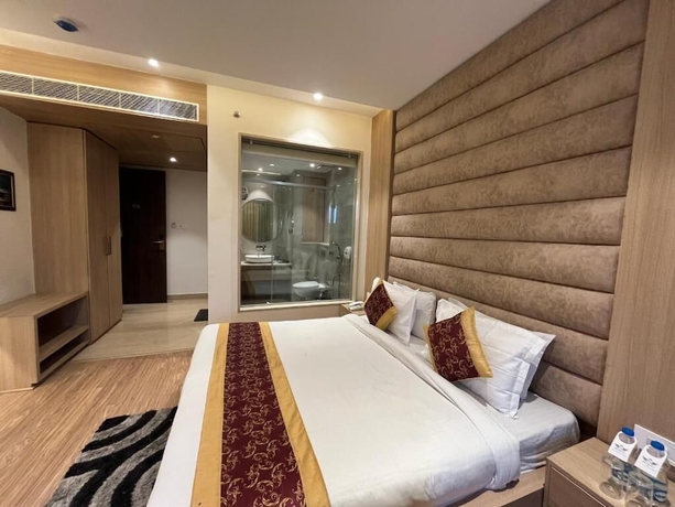 Imagen de la habitación del Hotel RRV with Free Parking. Foto 2