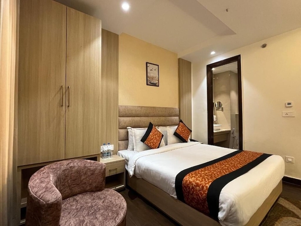Imagen de la habitación del Hotel RRV with Free Parking. Foto 3