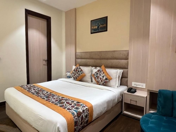 Imagen de la habitación del Hotel RRV with Free Parking. Foto 11