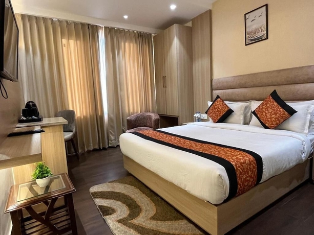 Imagen de la habitación del Hotel RRV with Free Parking. Foto 12