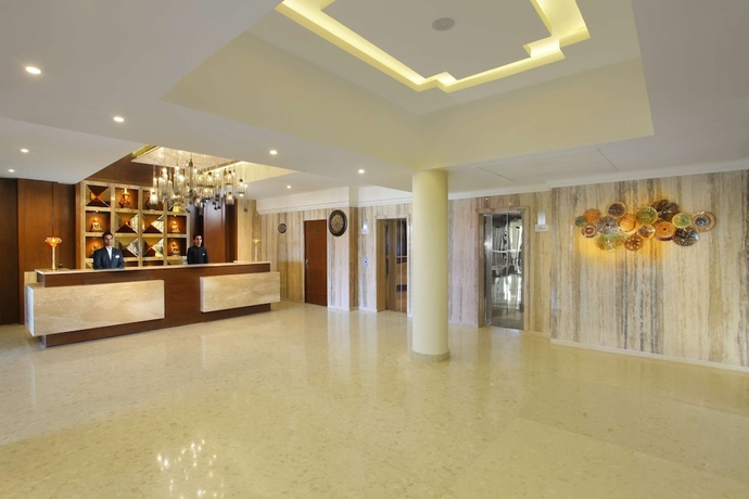 Imagen de los interiores del Hotel RS Sarovar Portico Palampur. Foto 19