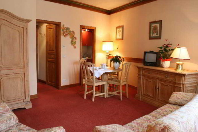 Imagen de la habitación del Hotel R.T.A Hotel Catturani. Foto 3