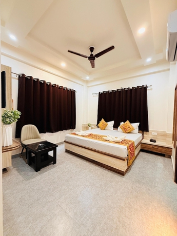 Imagen de la habitación del Hotel RUDRA GANGA HOTEL. Foto 2