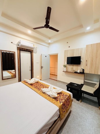 Imagen de la habitación del Hotel RUDRA GANGA HOTEL. Foto 3