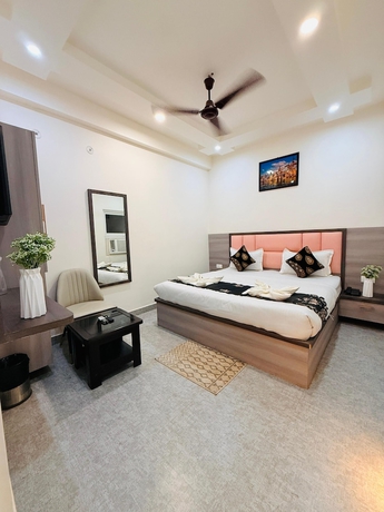 Imagen de la habitación del Hotel RUDRA GANGA HOTEL. Foto 5