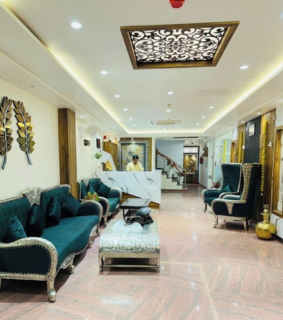 Imagen de los interiores del Hotel RUDRA GANGA HOTEL. Foto 16