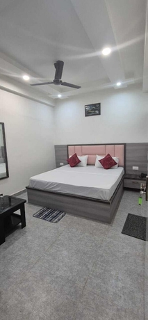 Imagen de la habitación del Hotel RUDRA GANGA HOTEL. Foto 8