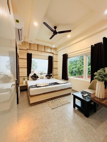 Imagen de la habitación del Hotel RUDRA GANGA HOTEL. Foto 13