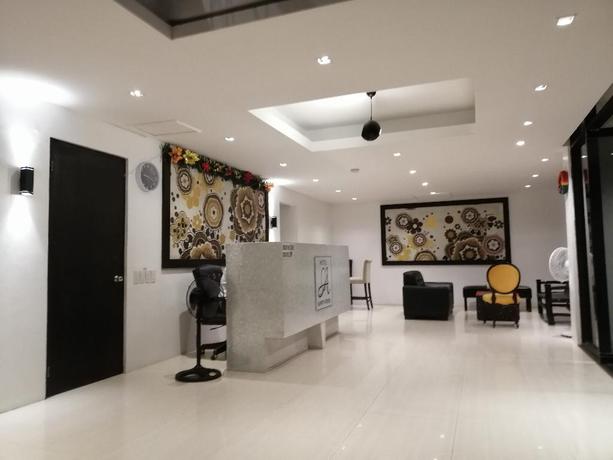 Imagen de los interiores del Hotel RUPERT A. Foto 8