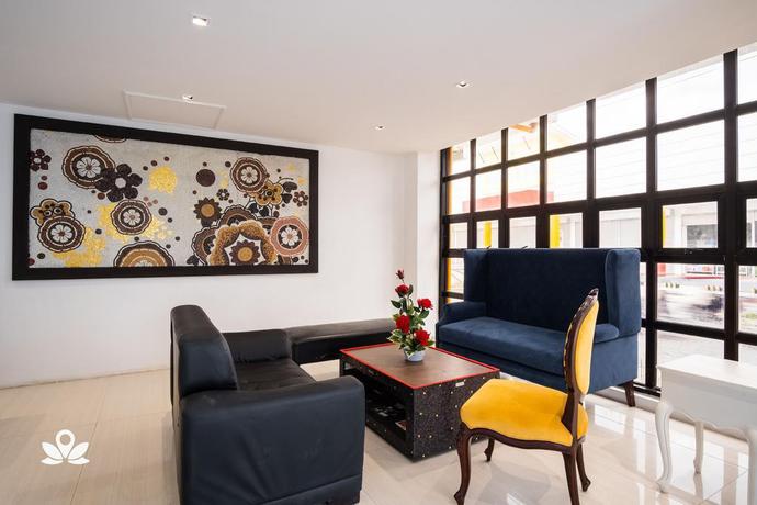 Imagen de los interiores del Hotel RUPERT A. Foto 10