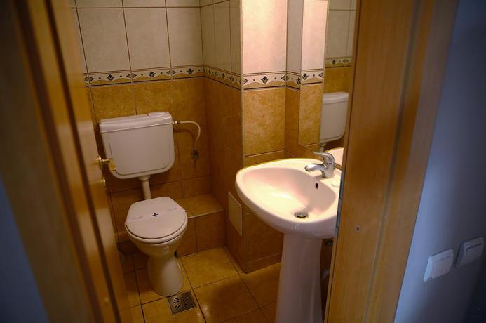 Imagen de los interiores del Hotel RUSCA. Foto 7