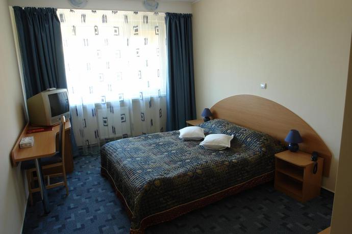 Imagen de la habitación del Hotel RUSCA. Foto 3