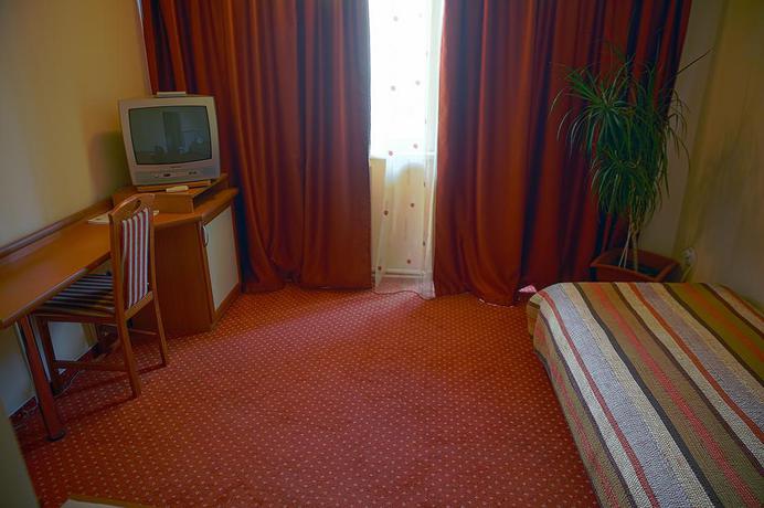 Imagen de la habitación del Hotel RUSCA. Foto 4