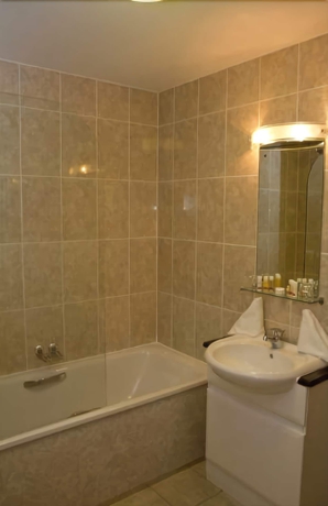 Imagen de la habitación del Hotel RUTLAND. Foto 8