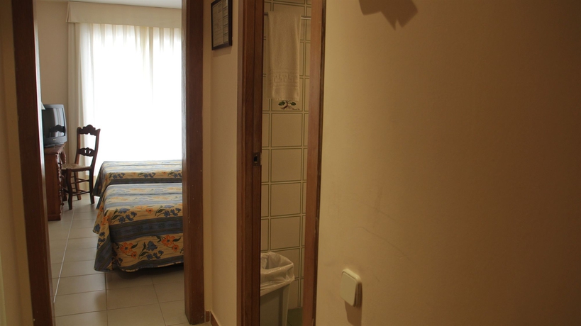 Imagen de la habitación del Hotel RVHotels Mar de Tossa. Foto 6