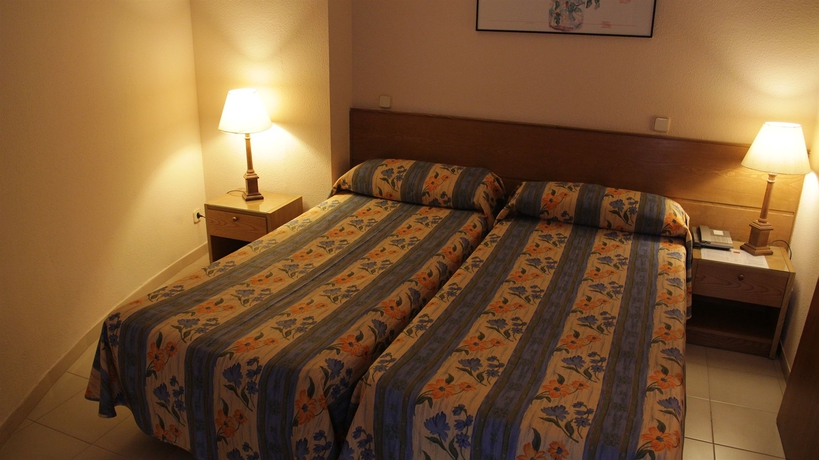 Imagen de la habitación del Hotel RVHotels Mar de Tossa. Foto 7