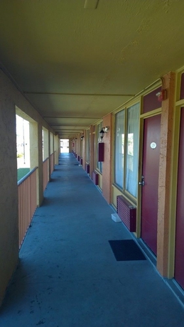Imagen de los exteriores del Hotel RW. Foto 12