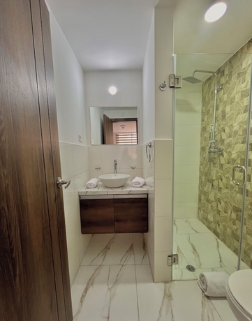 Imagen de la habitación del Hotel RYA Center. Foto 4