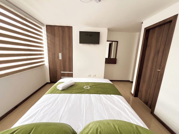 Imagen de la habitación del Hotel RYA Center. Foto 5
