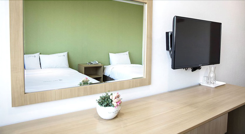 Imagen de la habitación del Hotel Ra. Foto 10