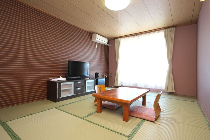Imagen de la habitación del Hotel Ra Kuun. Foto 24