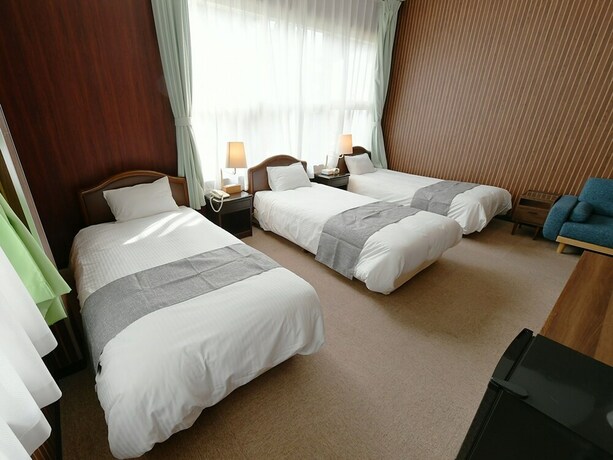 Imagen de la habitación del Hotel Ra Kuun. Foto 33
