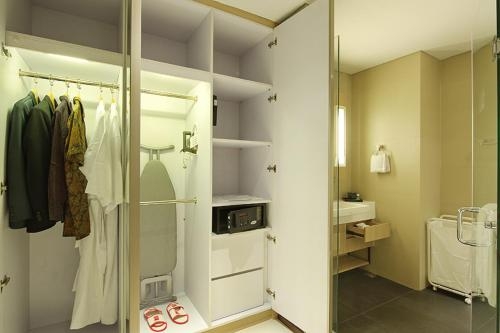 Imagen de la habitación del Hotel Ra Simatupang Jakarta. Foto 10