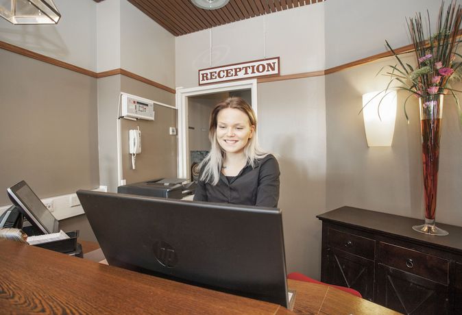 Imagen de los interiores del Hotel Raahen Hovi. Foto 16