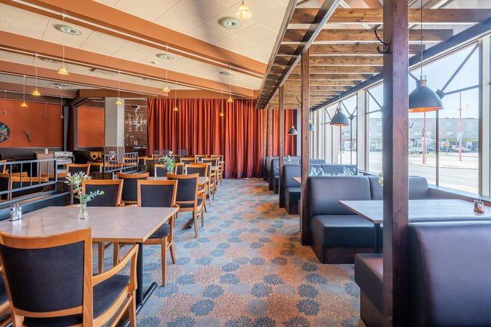 Imagen del bar/restaurante del Hotel Raahen Hovi. Foto 2