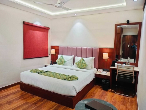 Imagen de la habitación del Hotel Raaj Palace. Foto 8