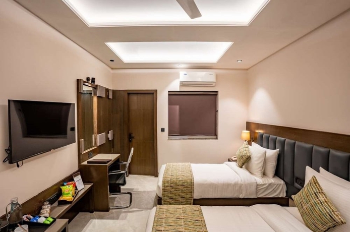 Imagen de la habitación del Hotel Raaj Palace. Foto 10