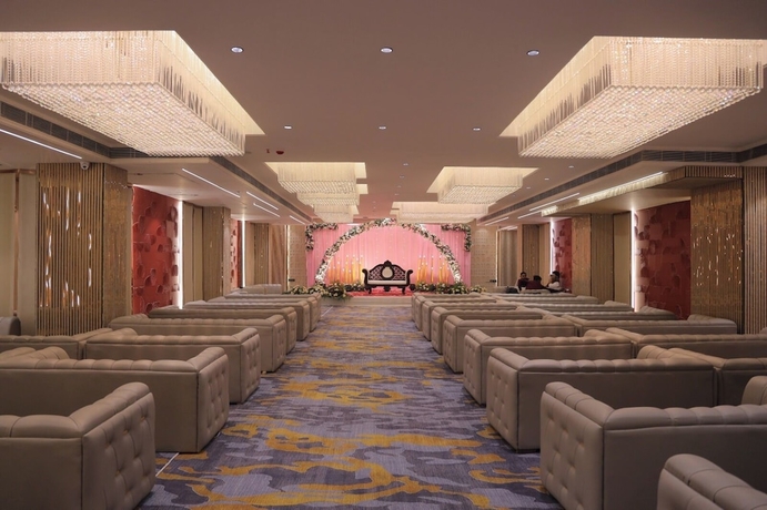 Imagen de los interiores del Hotel Raaj Palace. Foto 16