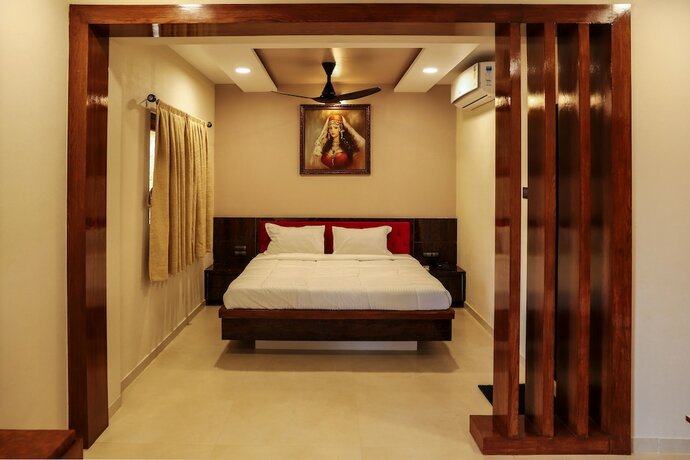 Imagen de la habitación del Hotel Raaj Resort. Foto 18