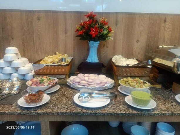 Imagen del bar/restaurante del Hotel Raaj Svastik Inn. Foto 21