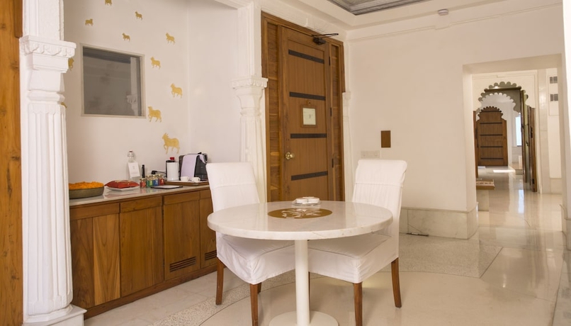 Imagen de la habitación del Hotel Raas Devigarh. Foto 7