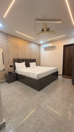 Imagen de la habitación del Hotel Raas Inn. Foto 12