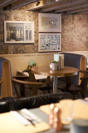 Imagen del bar/restaurante del Hotel Rabble. Foto 4